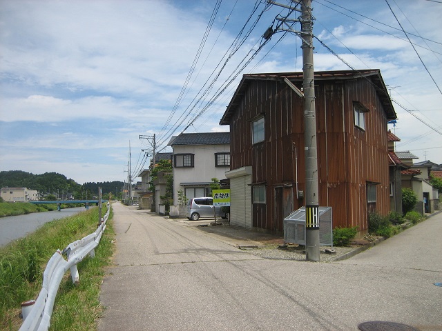 津幡町字津幡売倉庫